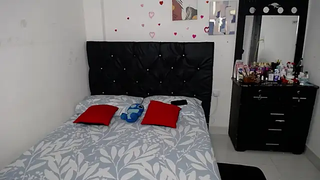 floweer  online show from 10.21.25