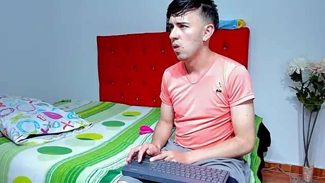 Snapshot of big-dicktop23 chatting on 02.14.25 big-dicktop23 online show from 02.14.25