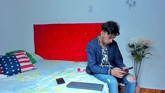 Snapshot of big-dicktop23 chatting on 03.19.25 big-dicktop23 online show from 03.19.25