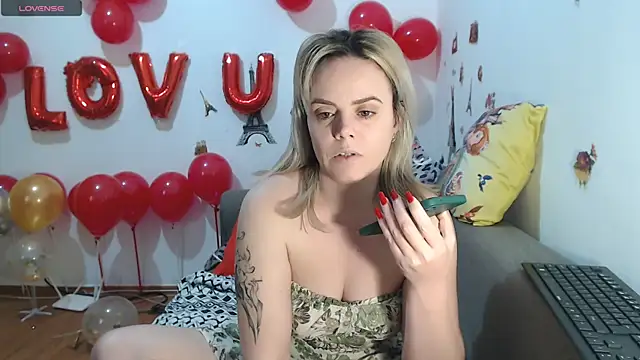 hotmilf4uxxx online show from 02.20.26