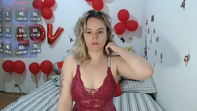 hotmilf4uxxx online show from 04.03.26