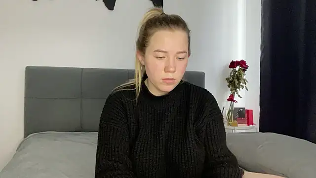 Embersweetbunny online show from 02.01.25