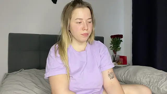 Embersweetbunny online show from 02.07.25