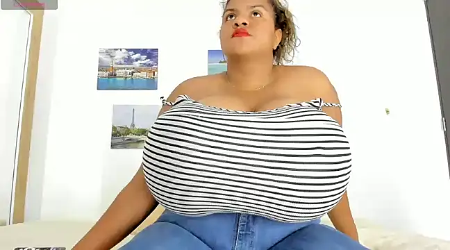 Snapshot of bigmom69_ chatting on 01.27.25 bigmom69 online show from 01.27.25