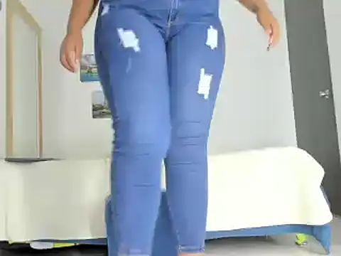 Snapshot of bigmom69_ chatting on 03.16.25 bigmom69 online show from 03.16.25