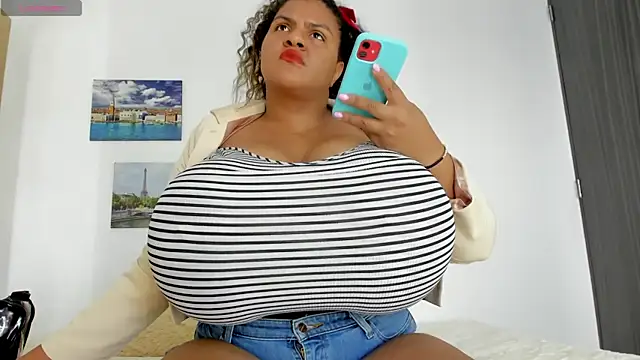 Snapshot of bigmom69_ chatting on 09.09.25 bigmom69 online show from 09.09.25