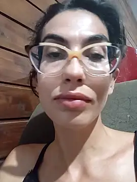 Snapshot of nati2roots chatting on 11.20.25 nati2roots online show from 11.20.25