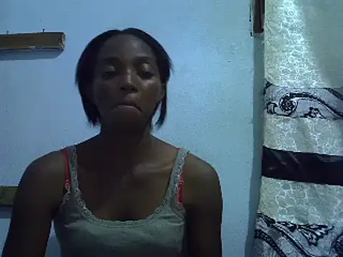 Snapshot of ElianeHot chatting on 02.15.25 ElianeHot online show from 02.15.25