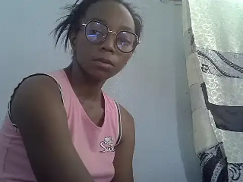 Snapshot of ElianeHot chatting on 02.19.25 ElianeHot online show from 02.19.25