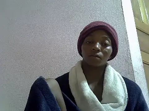 Snapshot of ElianeHot chatting on 02.21.25 ElianeHot online show from 02.21.25