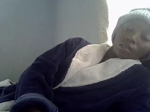 Snapshot of ElianeHot chatting on 11.20.25 ElianeHot online show from 11.20.25