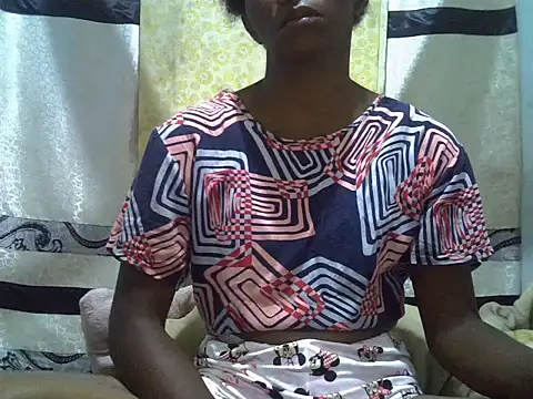 Snapshot of ElianeHot chatting on 12.03.25 ElianeHot online show from 12.03.25