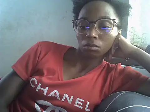 Snapshot of ElianeHot chatting on 04.03.26 ElianeHot online show from 04.03.26