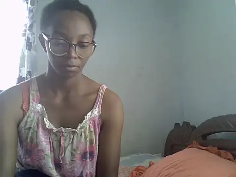 Snapshot of ElianeHot chatting on 04.24.26 ElianeHot online show from 04.24.26