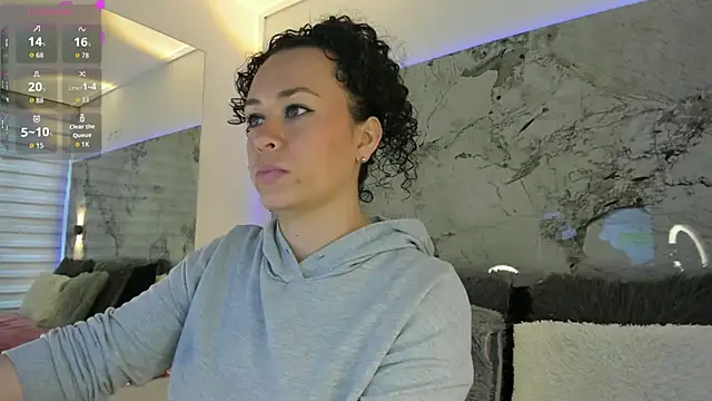 LIZ HOLMES online show from 09.29.25