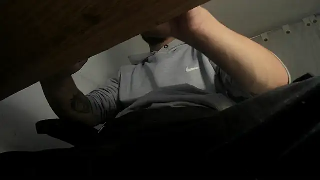 Snapshot of s_sven03 chatting on 12.16.24 s sven03 online show from 12.16.24