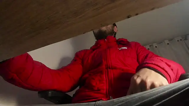 Snapshot of s_sven03 chatting on 02.19.25 s sven03 online show from 02.19.25