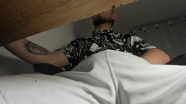 Snapshot of s_sven03 chatting on 02.21.25 s sven03 online show from 02.21.25