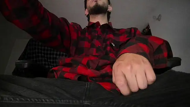 Snapshot of s_sven03 chatting on 09.12.25 s sven03 online show from 09.12.25