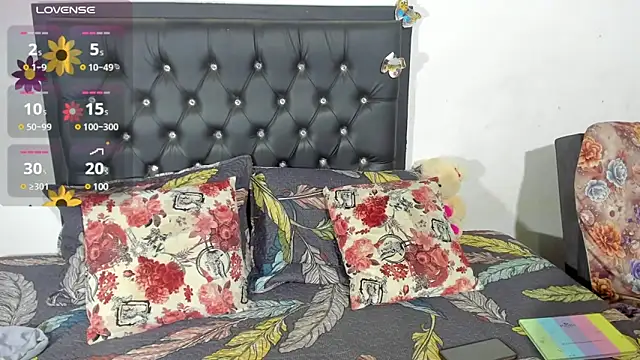 Snapshot of Darlyquenn11 chatting on 01.16.25 Darlyquenn11 online show from 01.16.25