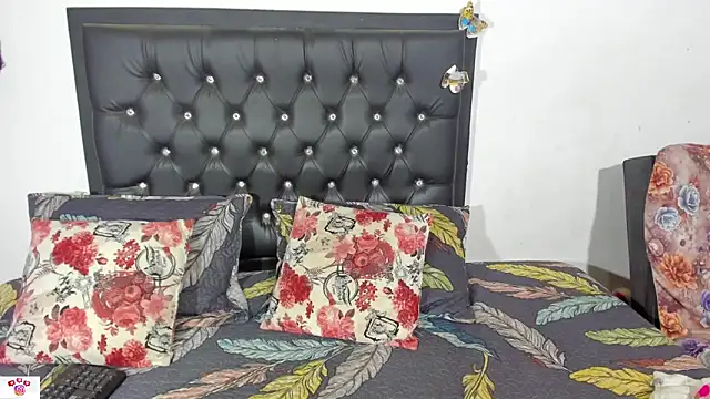 Snapshot of Darlyquenn11 chatting on 01.18.25 Darlyquenn11 online show from 01.18.25