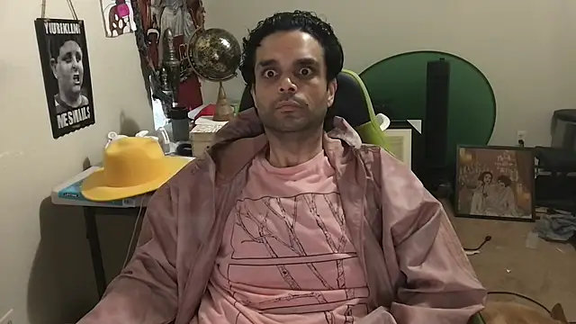 Snapshot of GForceSavage chatting on 09.23.25 GForceSavage online show from 09.23.25