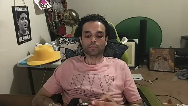 Snapshot of GForceSavage chatting on 09.24.25 GForceSavage online show from 09.24.25