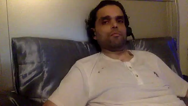 Snapshot of GForceSavage chatting on 10.24.25 GForceSavage online show from 10.24.25