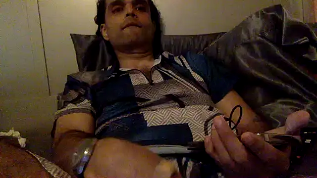 Snapshot of GForceSavage chatting on 11.02.25 GForceSavage online show from 11.02.25