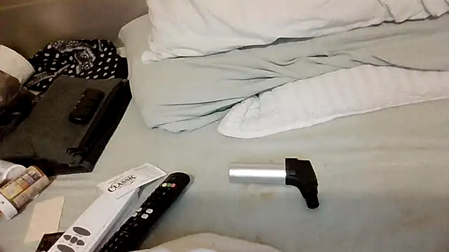 Snapshot of GForceSavage chatting on 11.22.25 GForceSavage online show from 11.22.25