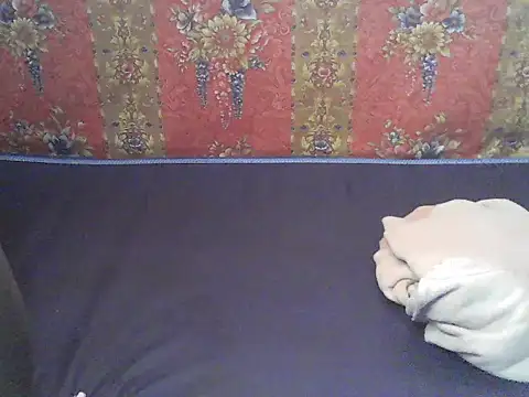 Snapshot of princess-maira chatting on 03.31.26 princess-maira online show from 03.31.26