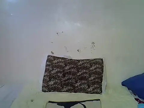 Snapshot of Rasta_tattooed chatting on 04.07.26 Rasta tattooed online show from 04.07.26