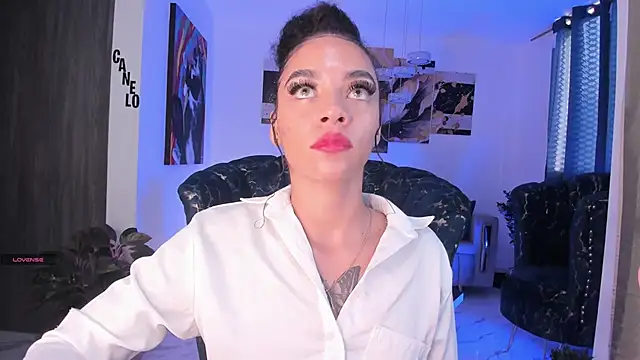 pretty pettite online show from 12.11.24