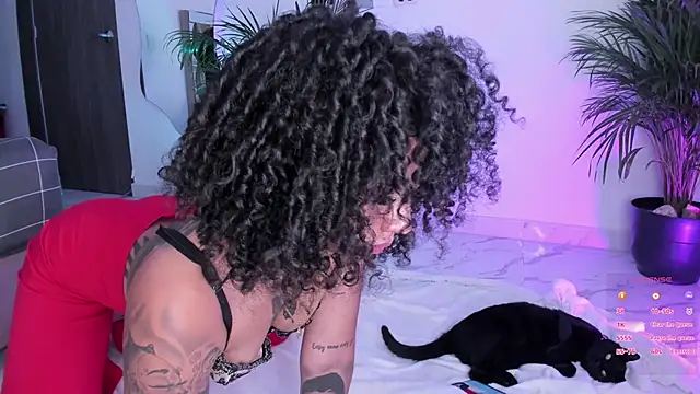 pretty pettite online show from 12.14.24