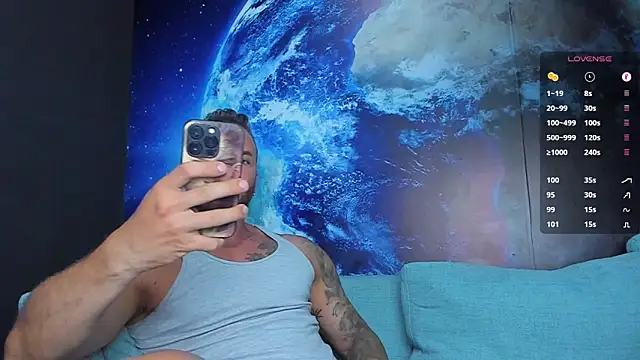 Snapshot of delessandro_world chatting on 02.19.26 delessandro world online show from 02.19.26