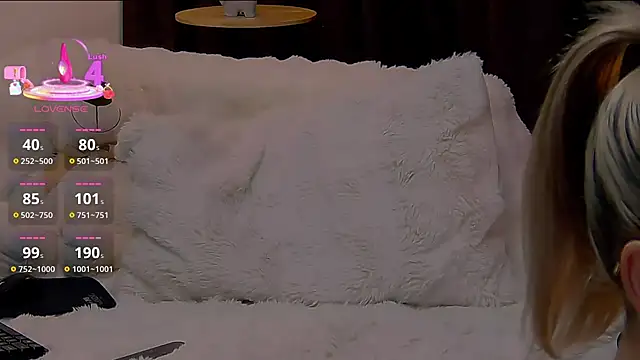 Snapshot of TinaHarley chatting on 11.26.25 TinaHarley online show from 11.26.25