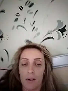 Snapshot of SophyGirl chatting on 12.21.25 SophyGirl online show from 12.21.25