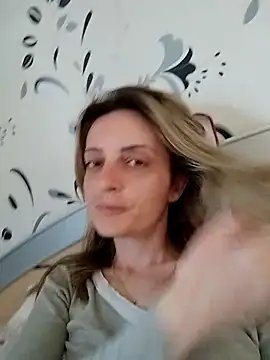 Snapshot of SophyGirl chatting on 03.17.26 SophyGirl online show from 03.17.26