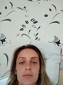 Snapshot of SophyGirl chatting on 04.15.26 SophyGirl online show from 04.15.26