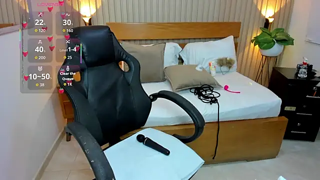 luciana ballesteros  online show from 04.07.26