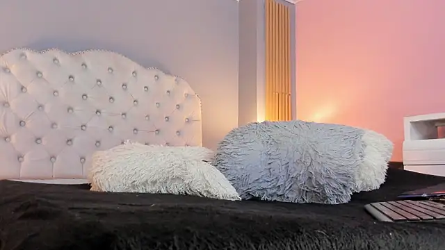 RamonaSimons online show from 09.29.25