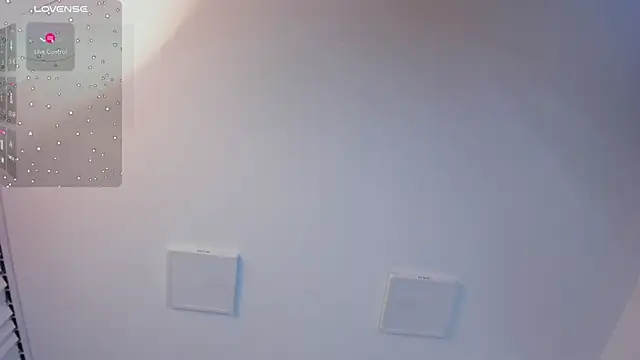 Snapshot of FaloonRoussel chatting on 10.07.25 FaloonRoussel online show from 10.07.25