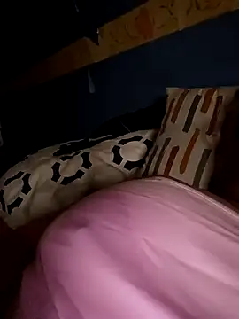 Snapshot of poussychats chatting on 01.08.25 poussychats online show from 01.08.25