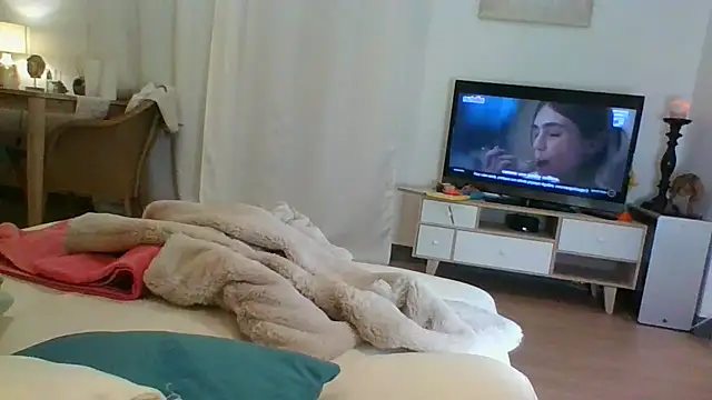 Snapshot of lyajoliee chatting on 01.04.25 lyajoliee online show from 01.04.25