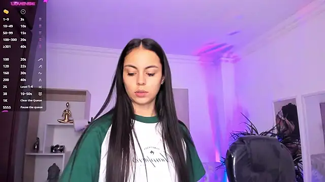 Aleejaa   online show from 01.25.25