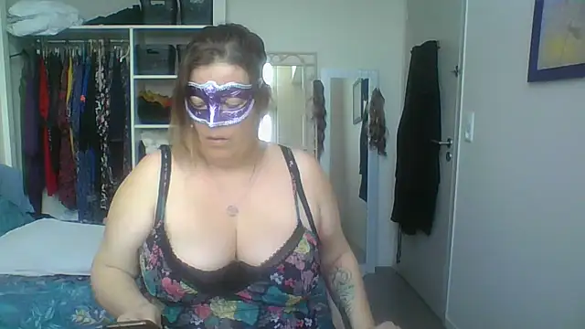 blueblush online show from 02.20.25