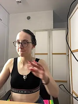 Snapshot of MartiniiSelenna chatting on 07.19.26 MartiniiSelenna online show from 07.19.26