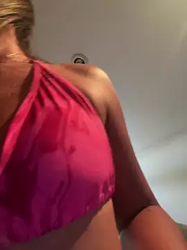 Snapshot of Rose-euphoria chatting on 02.09.25 Rose-euphoria online show from 02.09.25