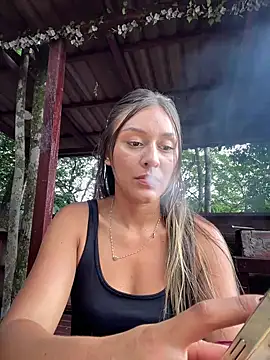 Snapshot of Rose-euphoria chatting on 02.17.25 Rose-euphoria online show from 02.17.25