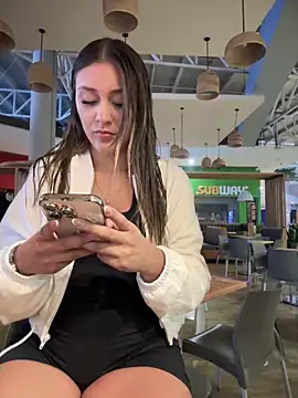 Snapshot of Rose-euphoria chatting on 03.14.25 Rose-euphoria online show from 03.14.25